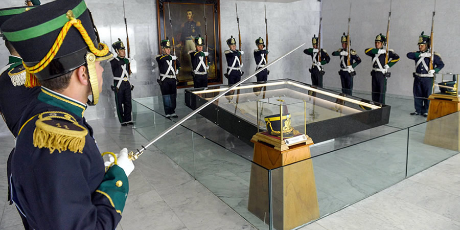 Bandera-de-Los-Andes_custodia