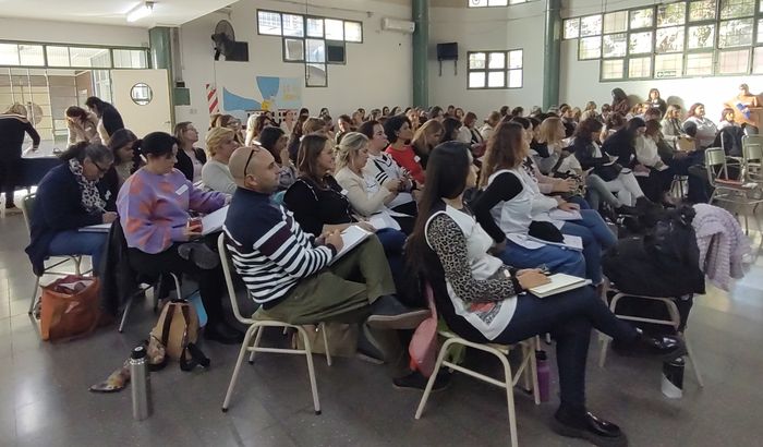 Capacitación para supervisores y equipos directivos: guías y protocolos de actuación ante hechos de violencia en DGE
