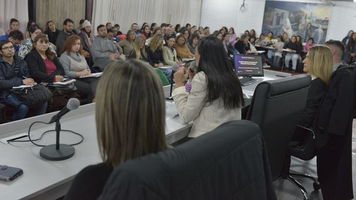 ESI lanzó capacitación para docentes de la provincia (3)