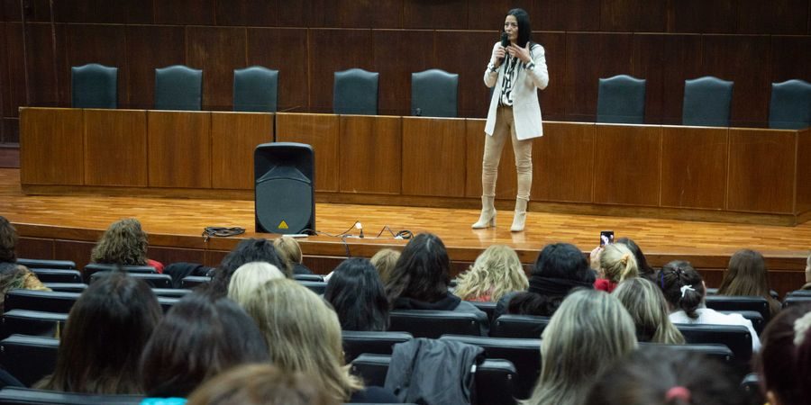 Ciclo de capacitaciones sobre estrategias de prevención del suicidio en el ámbito escolar (4)