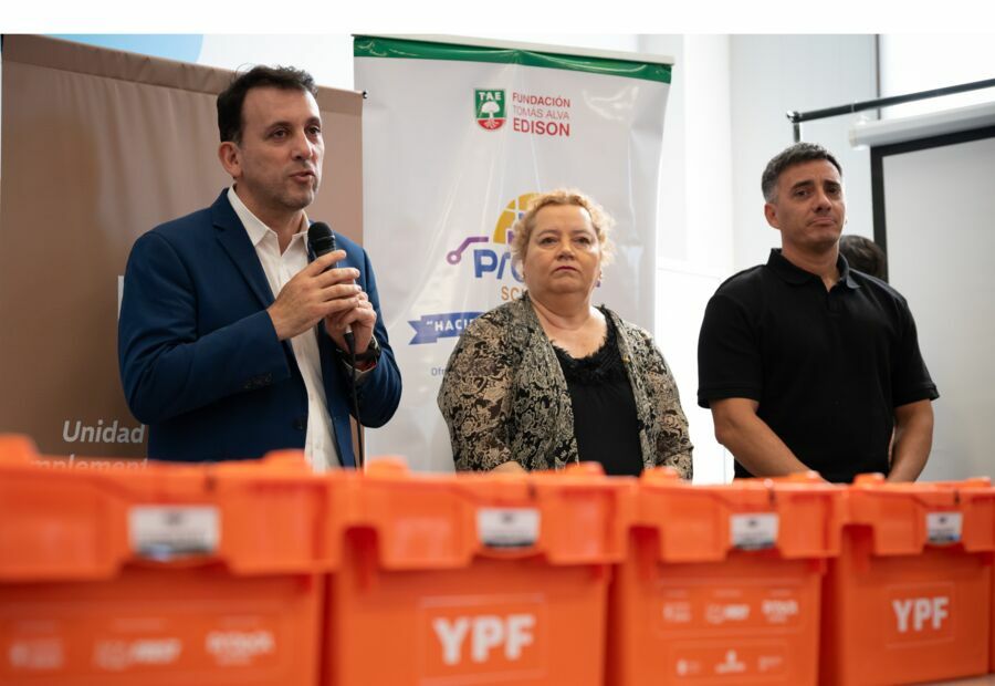 García Zalazar participó en la previa de la First Tech Challenge