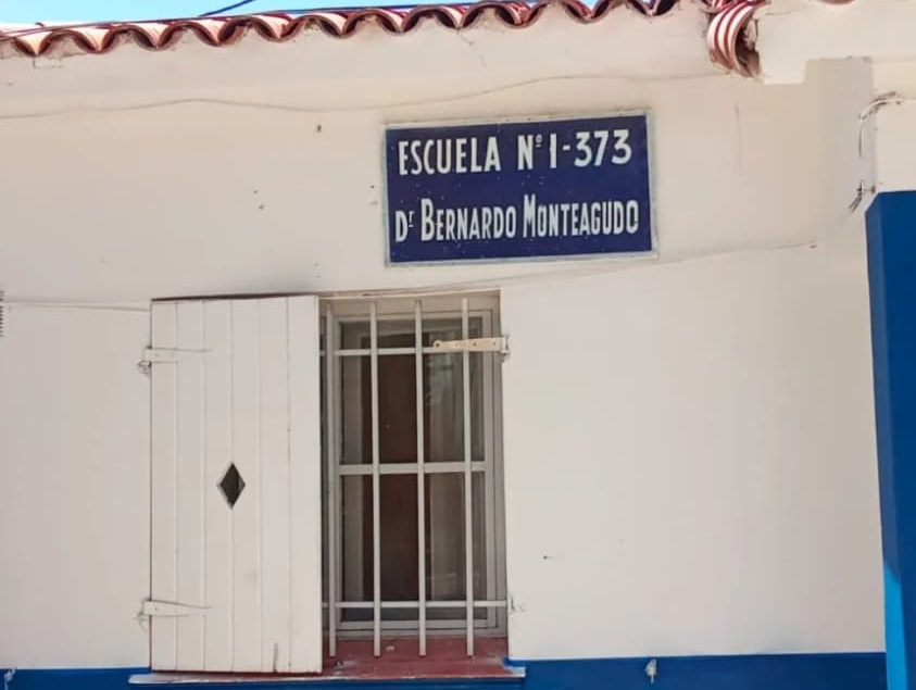 Infraestructura Escolar avanza con el operativo verano de pintura en más de 1.500 escuelas de Mendoza