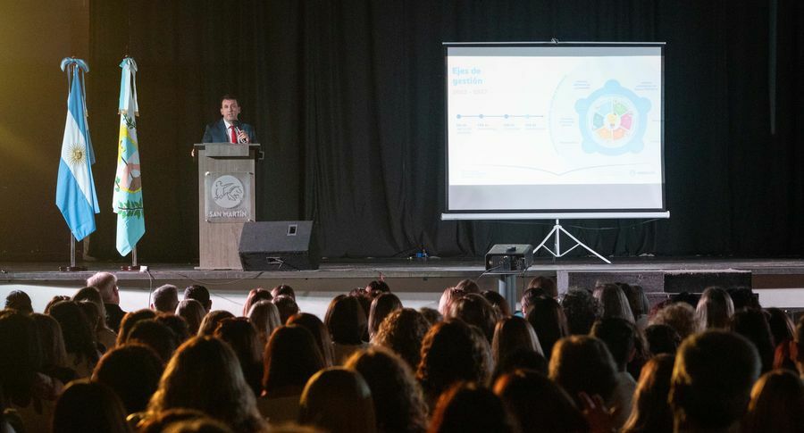 Mendoza presenta su Plan Estratégico 2026: universalización de sala de 3, fortalecimiento en matemática y un fuerte combate al ausentismo