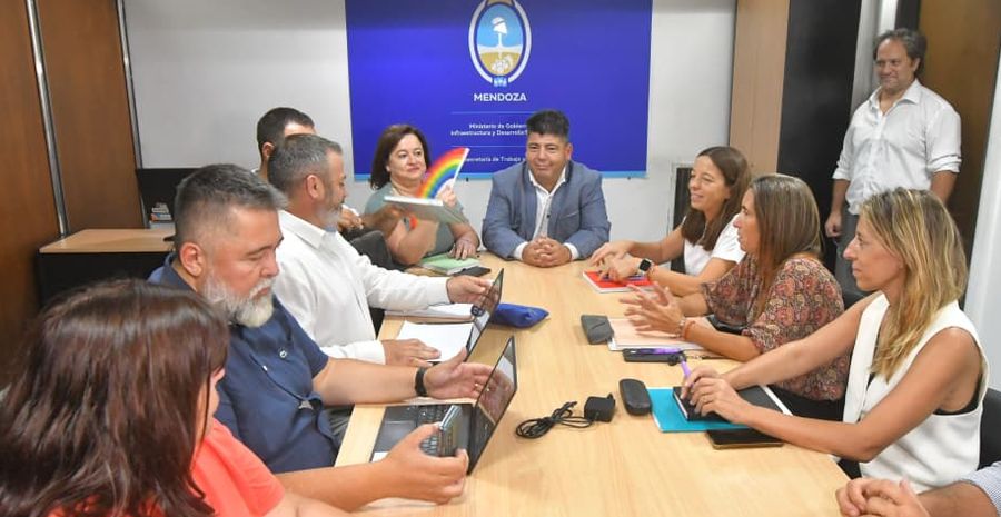 Paritarias 2026: el Gobierno presentó propuesta salarial al sector Educación y pasó a cuarto intermedio