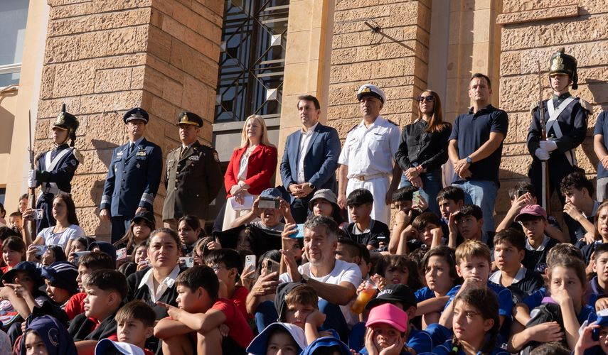 Una multitud presenció el primer Cambio de Bandera del Ejército de los Andes