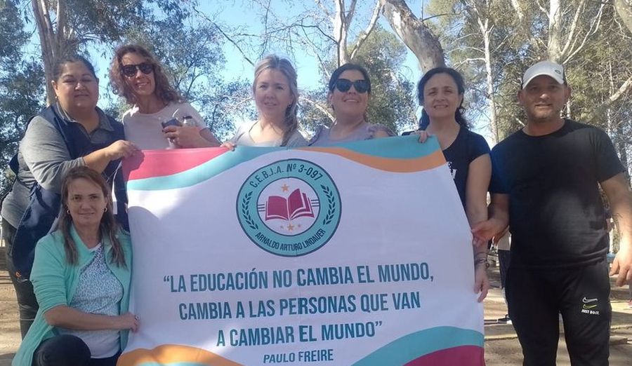 La DGE continúa con las inscripciones para que jóvenes y adultos pueden finalizar sus estudios
