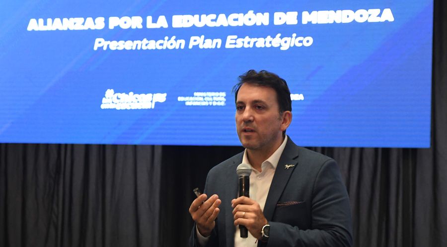 Tadeo García Zalazar: “la sociedad debe acompañar más a la educación”