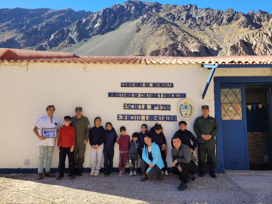 La escuela Ejército Libertador: aprender donde las montañas abrazan