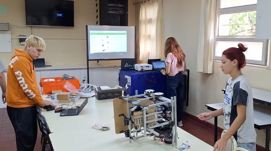 La escuela Abelardo Vázquez destacó la experiencia educativa de la robótica estudiantil
