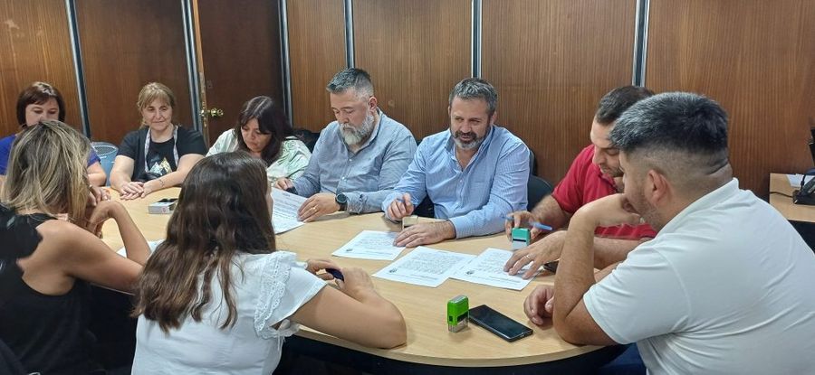 Paritarias 2026: SUTE aceptó la propuesta salarial del Gobierno