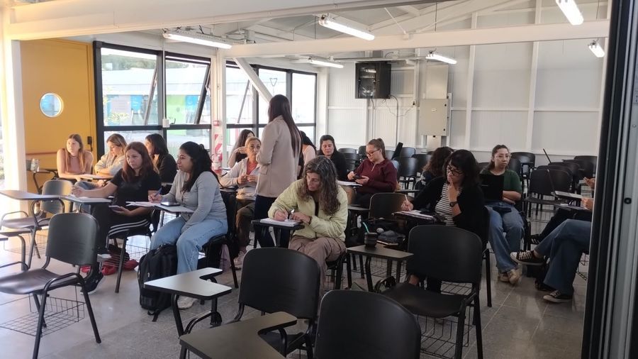Continúan las jornadas de Matemática para docentes de nivel secundario