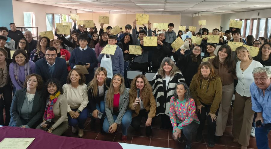 Voces que abren mundos, una experiencia de lectura compartida