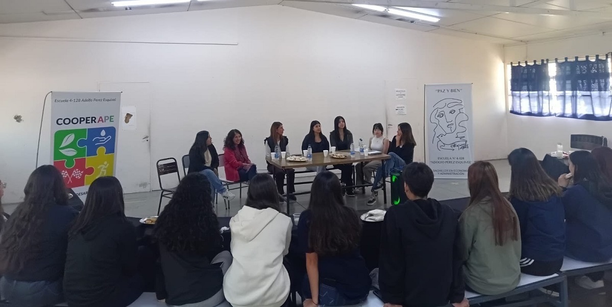 En la escuela Pérez Esquivel la CooperAPE se pone en marcha