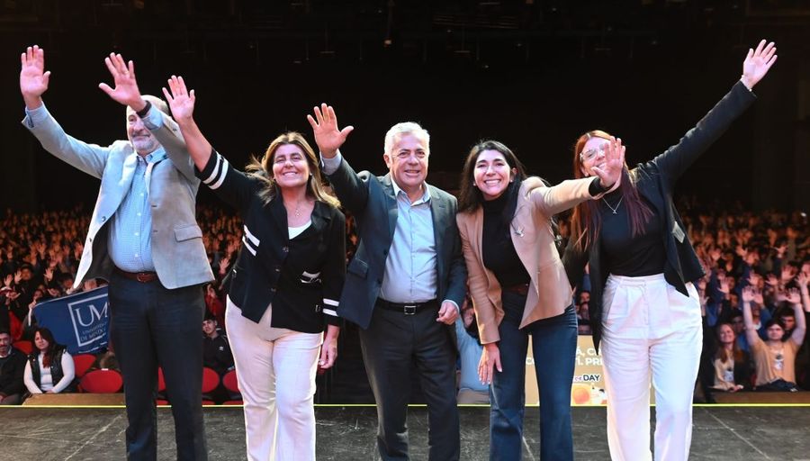 El Gobernador encabezó una nueva edición del Maker Day que reunió a más de 1.900 estudiantes
