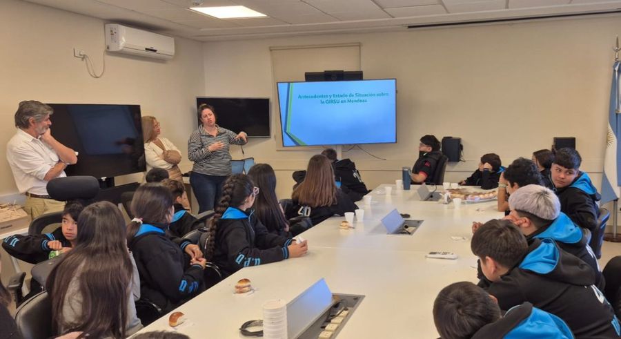 Estudiantes de Luján realizaron una jornada de Educación Ambiental en el Yacimiento Barrancas