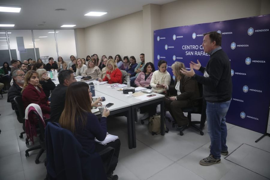 Directores de escuelas y supervisores participaron de una jornada de educación socio sanitaria