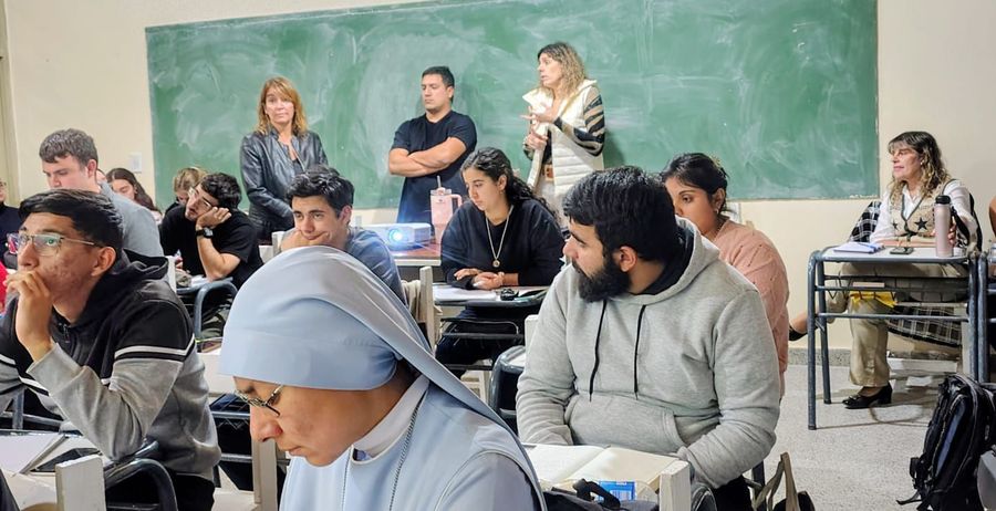 San Rafael: impulsan una capacitación para acompañar a futuros docentes  en sus primeros pasos profesionales