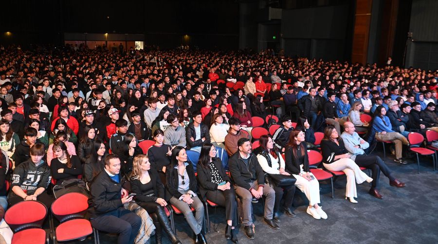 Más de mil estudiantes de Las Heras participarán en el taller “Liderar al futuro”