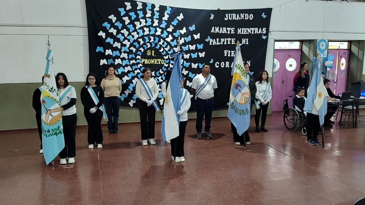 CENS Presidente Raúl Alfonsín (1) CENS 3-441 Presidente Raúl Alfonsín- acto escolar - acto en conmemoración del aniversario del Paso a la Inmortalidad del general Martín Miguel de Güemes y del general Manuel Belgrano