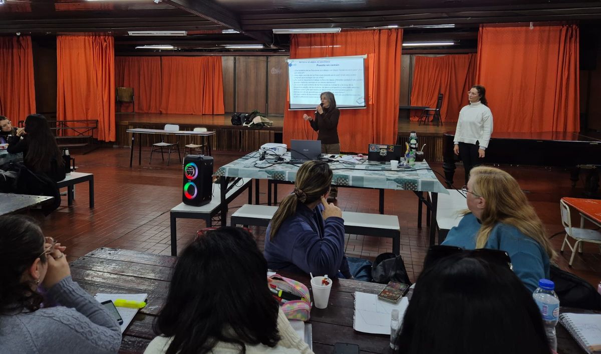 jornadas. docentes-primaria- salón de escuela