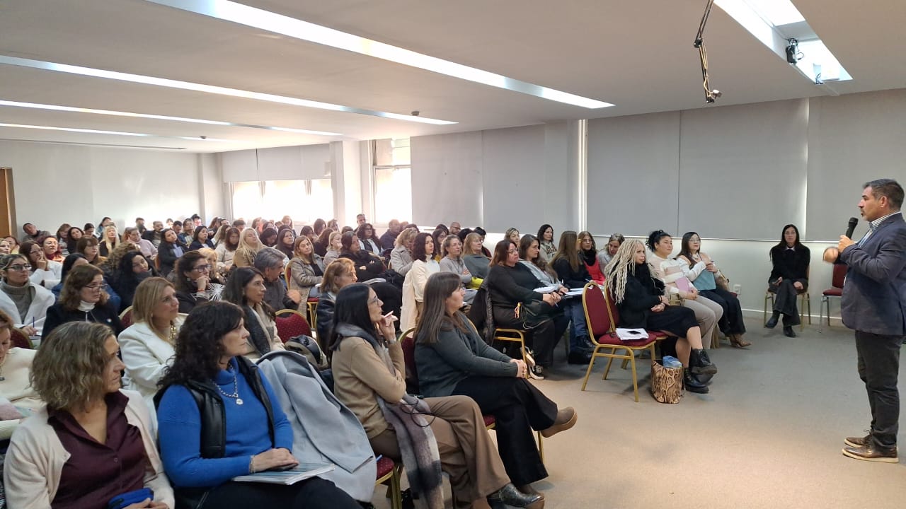 Jornada- autoridades escolares- docentes-directivos escolares
