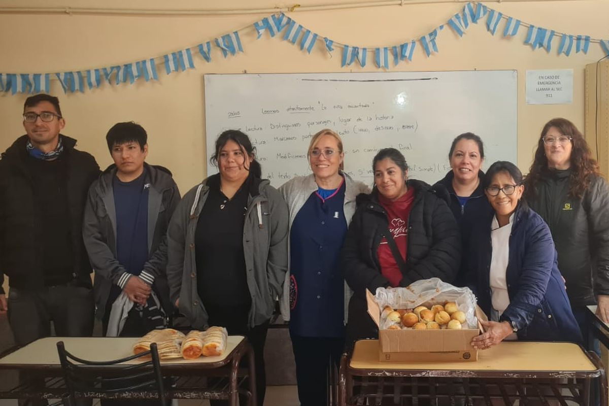 estudiantes-docentes-actividad de gastronomía
