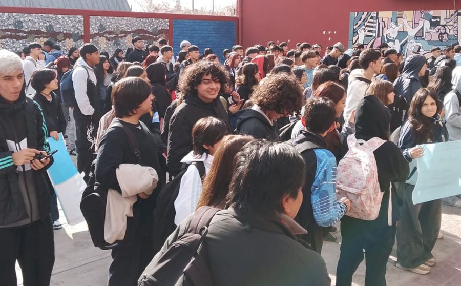La Escuela Abelardo Vázquez transformó sus aulas en una cancha de valores