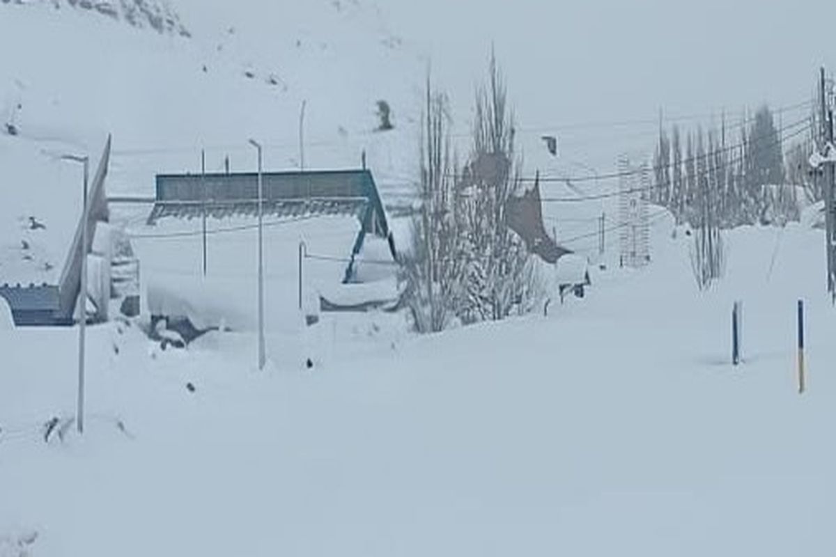 Escuela de Puente de Inca- nieve-montaña