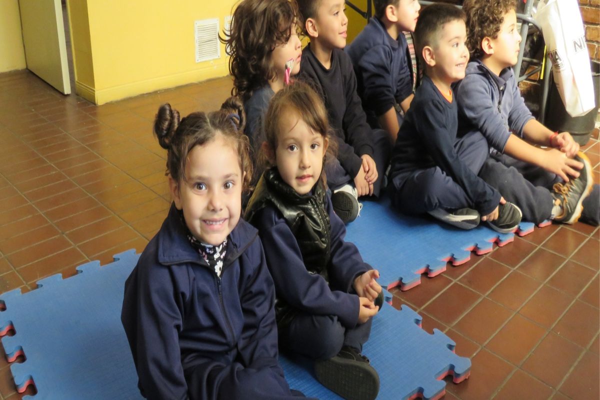 ESTUDIANTES-AULA