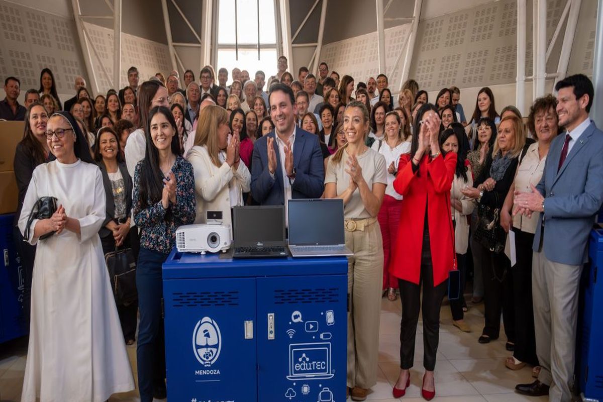 jornada educación privada autoridades escolares y de gobierno