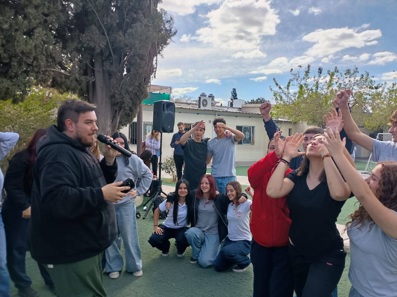 Estudiantes de Secundaria participaron del tercer encuentro intercolegial Hackathon