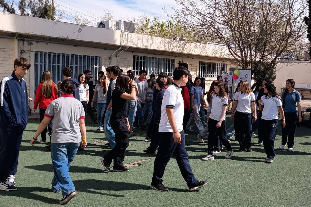 Estudiantes de Secundaria participaron del tercer encuentro intercolegial Hackathon