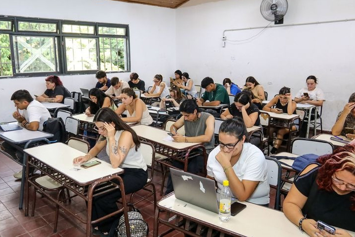 aula- estudiantes secundarios