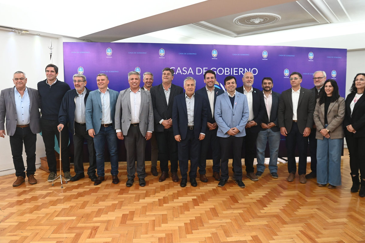 Especializaciones, terminalidad educativa y operadores de IA: Cornejo, García Zalazar y 14 municipios acordaron realizar capacitaciones para trabajadores