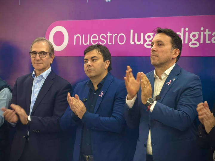 DGE y Las Heras inauguraron un aula de formación digital e IA