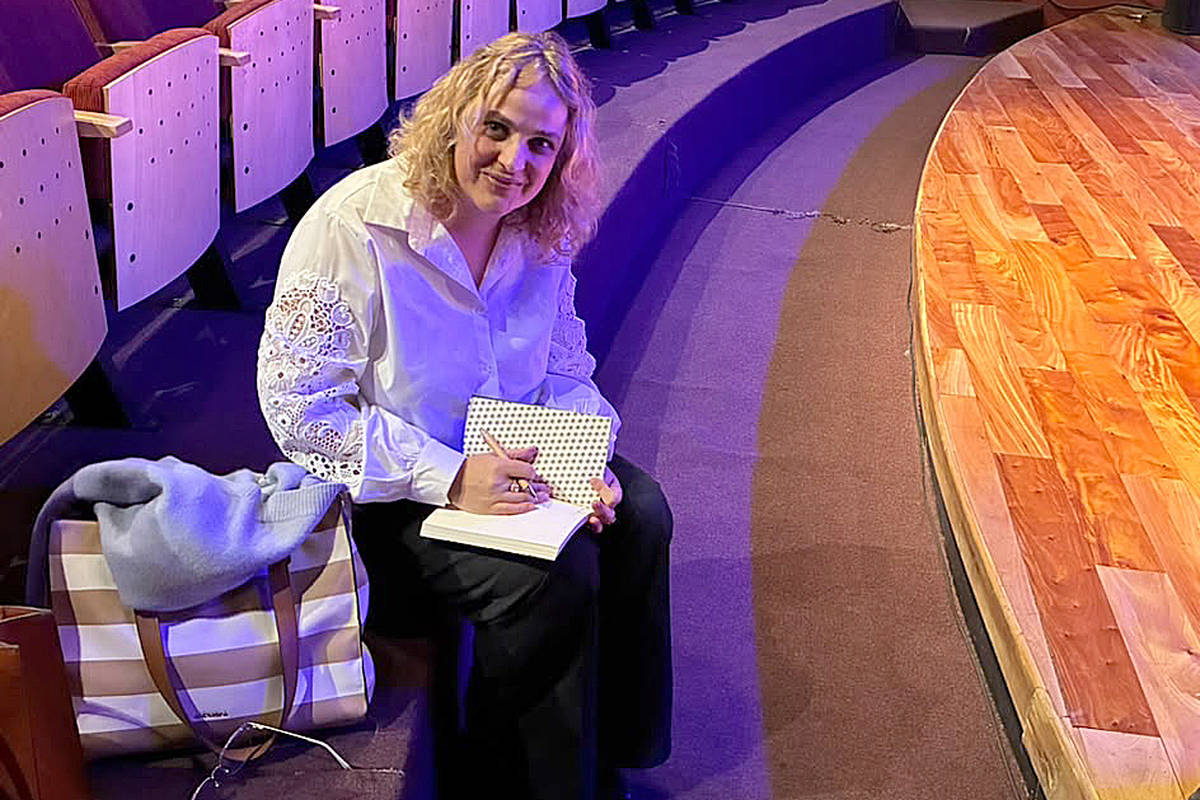 Docente y escritora mendocina presentó sus obras literarias en la Feria del Libro