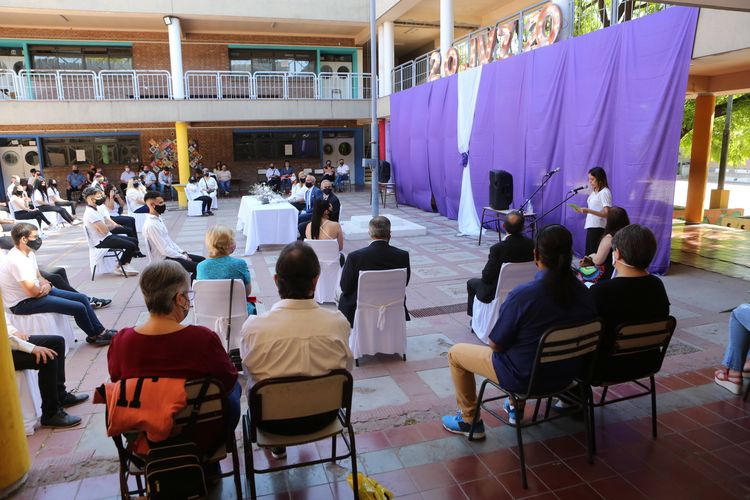 Escuelas de primaria y secundaria realizan actos de colación_2020-protocolos establecidos (10)