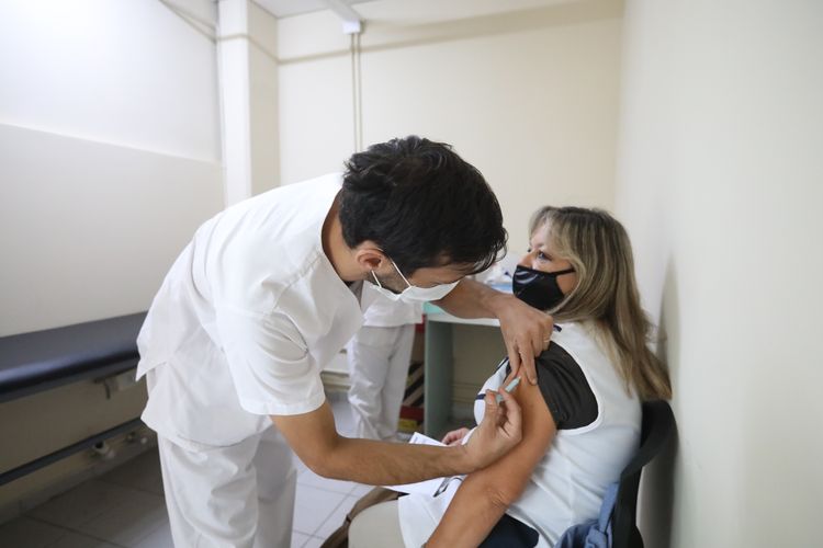 Vacunación a docentes de San Rafael_ Tercer dia (3)