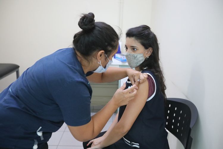 Vacunación a docentes de San Rafael_ Tercer dia (4)